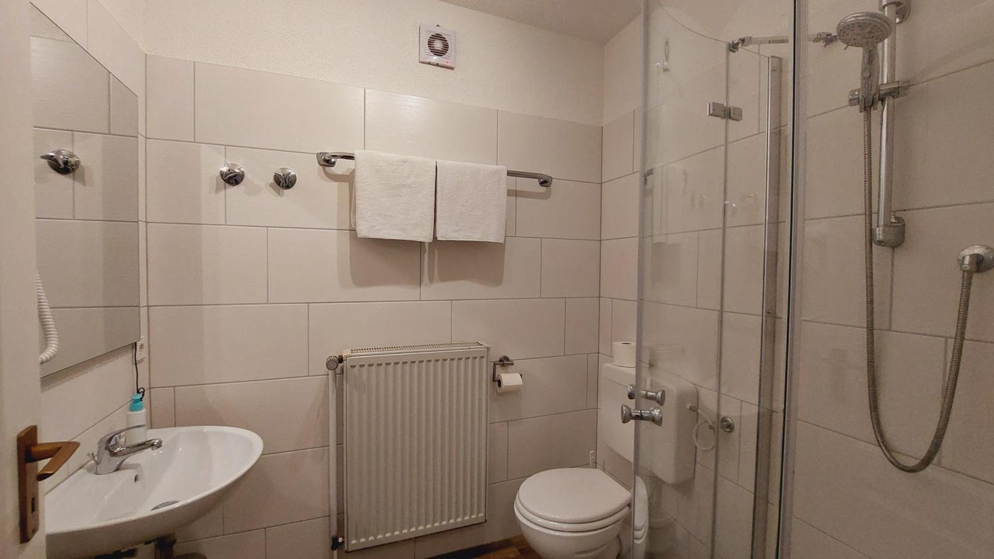 Gaestehaus Gerhardt Schweigen-Rechtenbach Kültér fotó